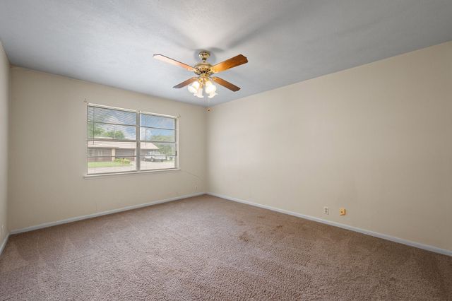 1912 Joslin Street, Cleburne, TX 76033