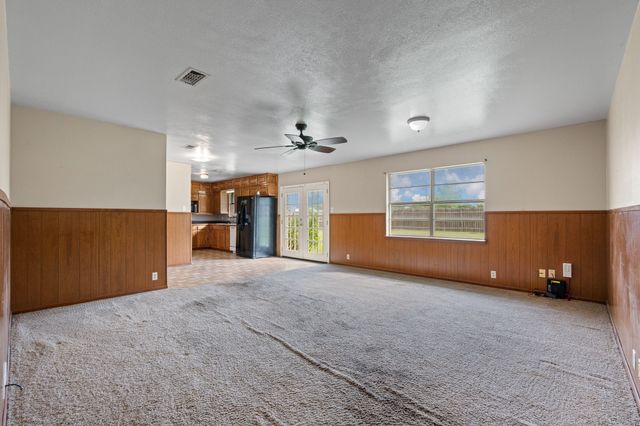 1912 Joslin Street, Cleburne, TX 76033