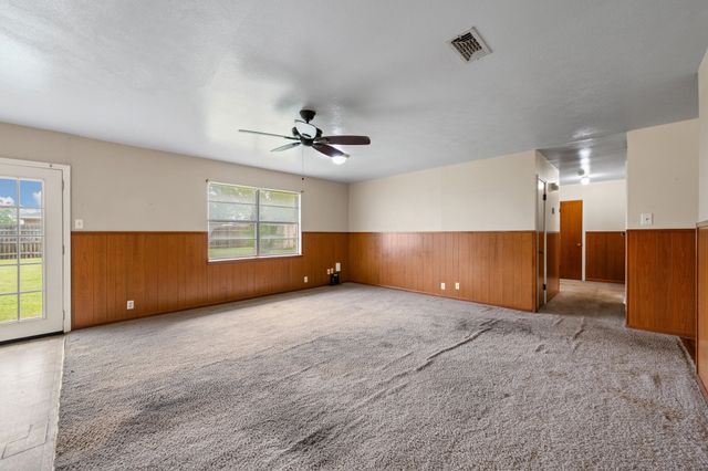 1912 Joslin Street, Cleburne, TX 76033