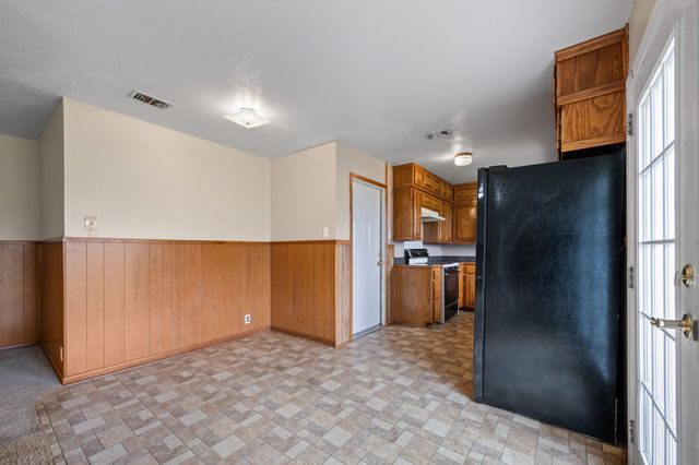 1912 Joslin Street, Cleburne, TX 76033