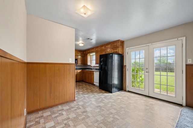 1912 Joslin Street, Cleburne, TX 76033