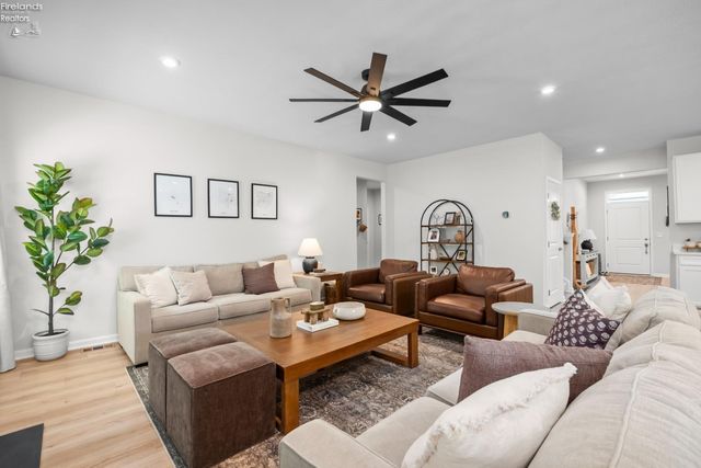 6223 Krystina Run, Lorain, OH 44053