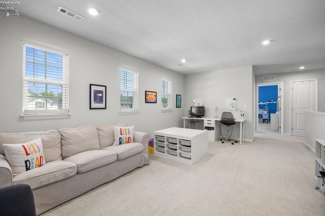 6223 Krystina Run, Lorain, OH 44053