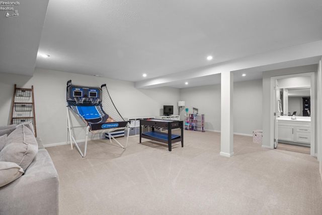 6223 Krystina Run, Lorain, OH 44053