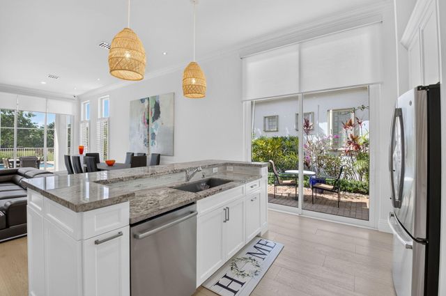 7743 Villa D Este Way, Delray Beach, FL 33446