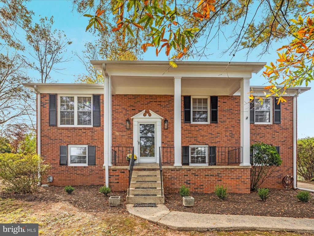 417 OLD WATERFORD RD NW, Leesburg, VA 20176