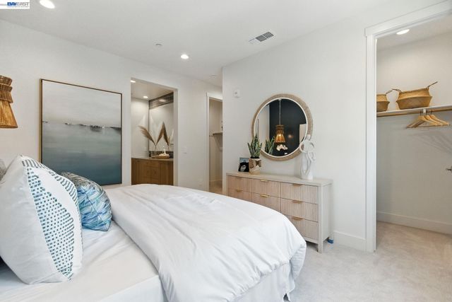 2005 Grand Street, Alameda, CA 94501