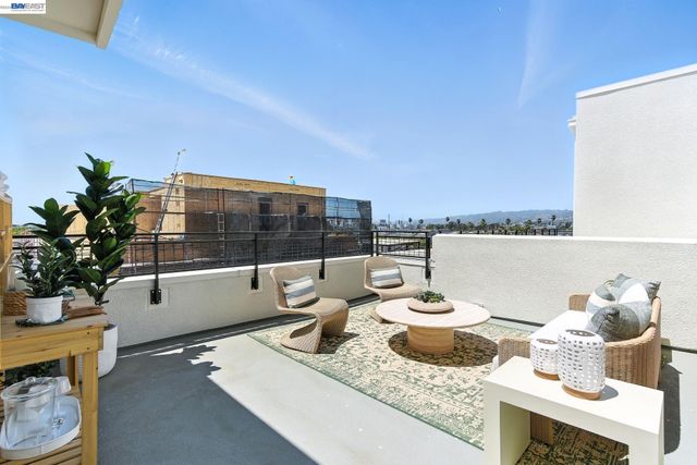 2005 Grand Street, Alameda, CA 94501