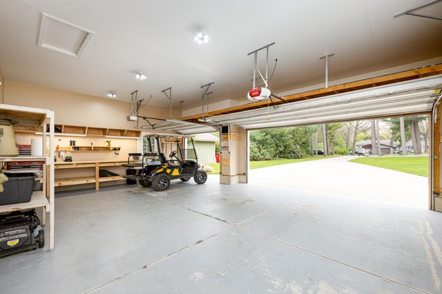 11274 Oakwood Drive, Jerome, MI 49249