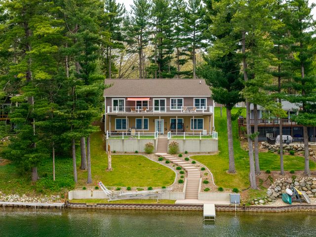 11274 Oakwood Drive, Jerome, MI 49249