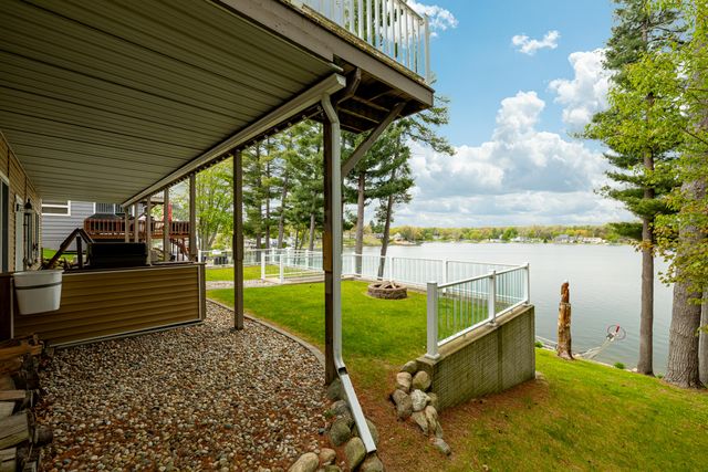 11274 Oakwood Drive, Jerome, MI 49249