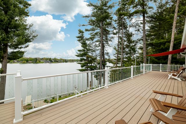 11274 Oakwood Drive, Jerome, MI 49249