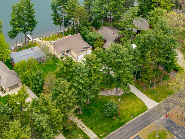 11274 Oakwood Drive, Jerome, MI 49249