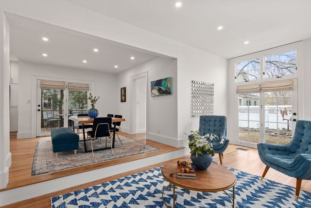 19 Forest St, Newton, MA 02461