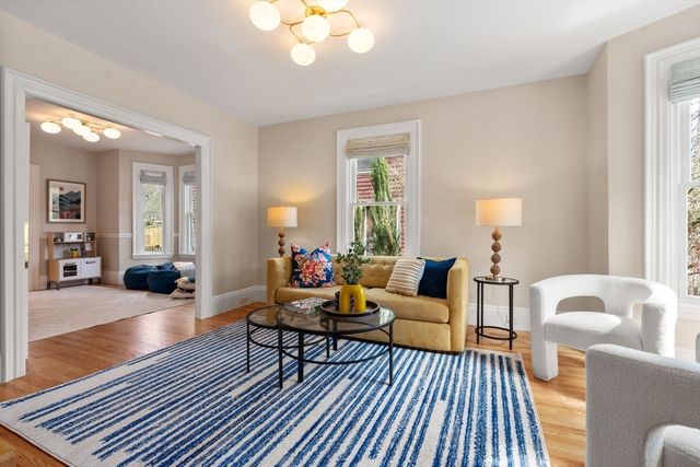 19 Forest St, Newton, MA 02461