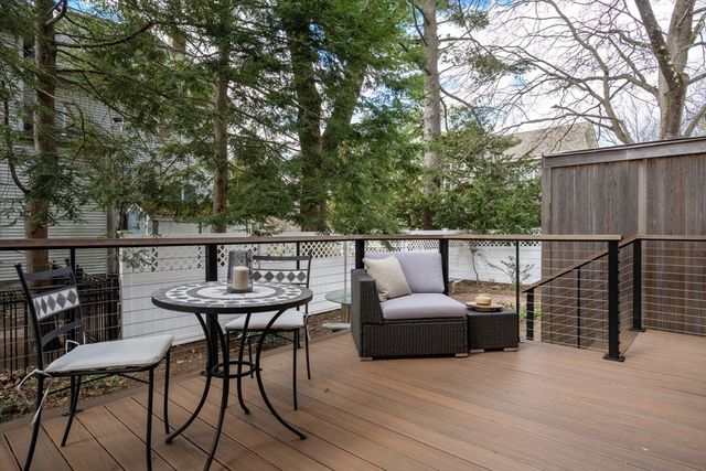 19 Forest St, Newton, MA 02461