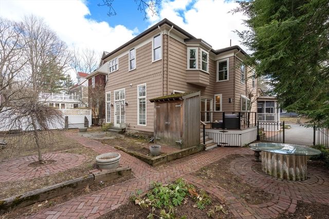 19 Forest St, Newton, MA 02461