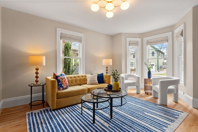 19 Forest St, Newton, MA 02461