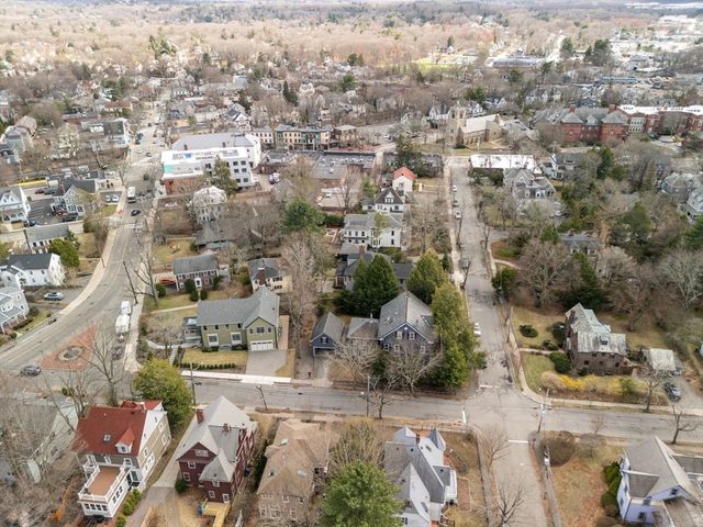 19 Forest St, Newton, MA 02461