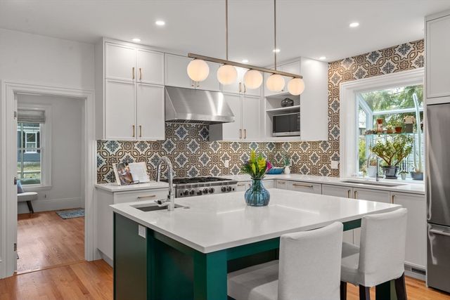 19 Forest St, Newton, MA 02461