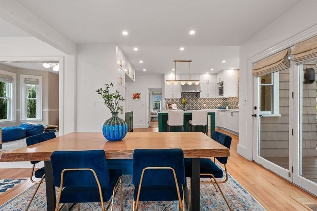 19 Forest St, Newton, MA 02461