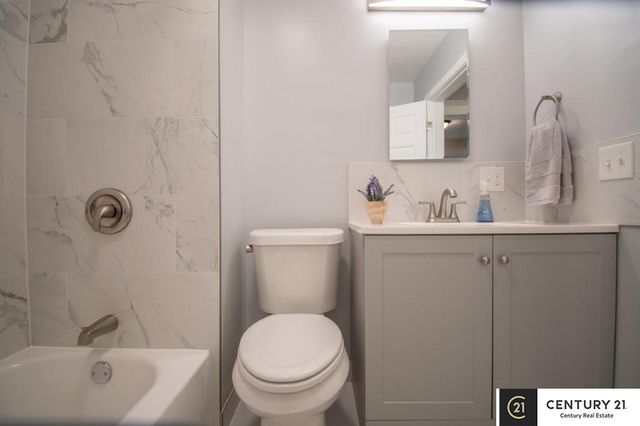 1464 Emmet Street, Omaha, NE 68110