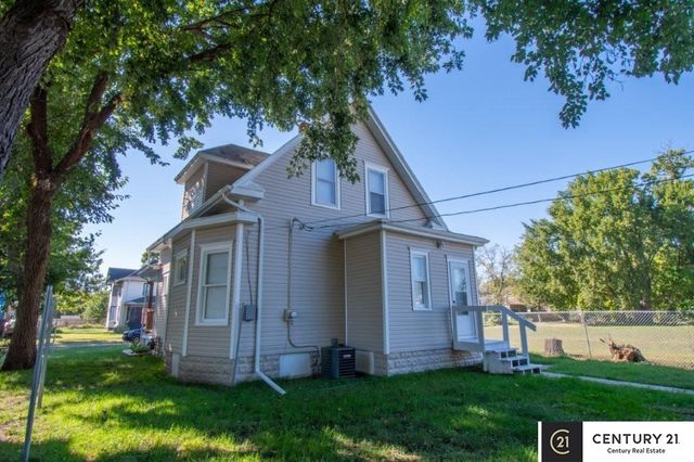 1464 Emmet Street, Omaha, NE 68110