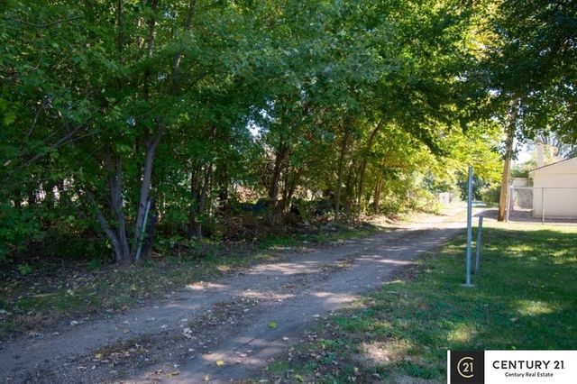 1464 Emmet Street, Omaha, NE 68110