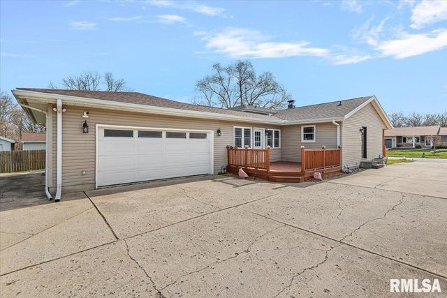 2721 DELAWARE Drive, Springfield, IL 62702