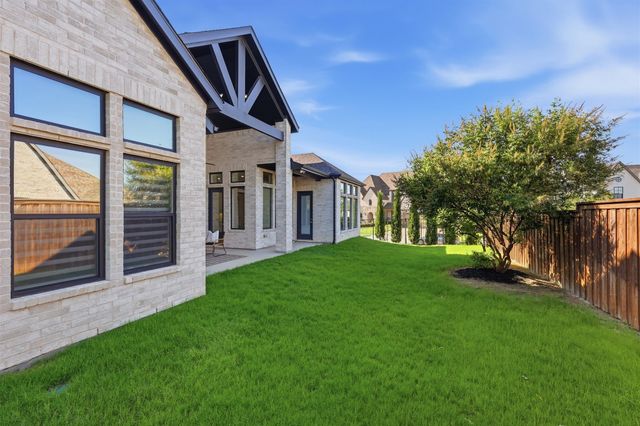 8915 Frostweed Road, Frisco, TX 75035