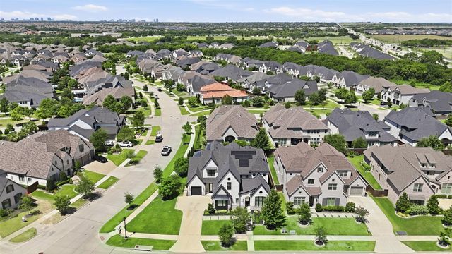 8915 Frostweed Road, Frisco, TX 75035