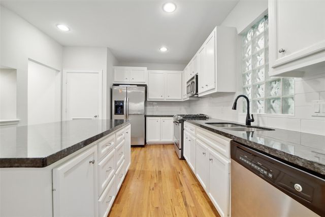 650 Westcross Street 44, Houston, TX 77018