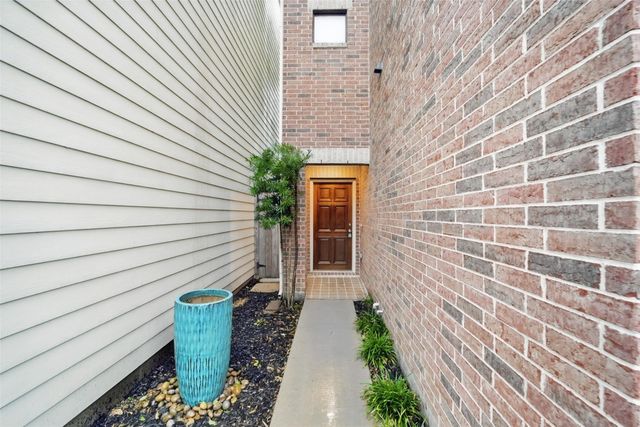 650 Westcross Street 44, Houston, TX 77018