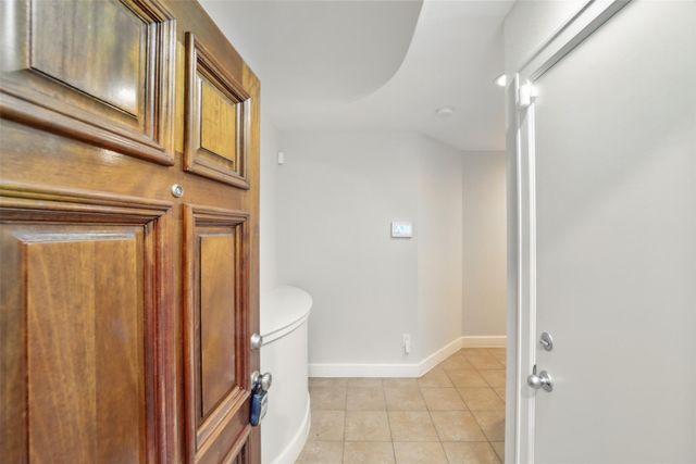 650 Westcross Street 44, Houston, TX 77018
