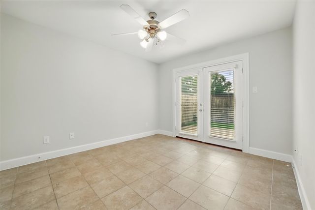 650 Westcross Street 44, Houston, TX 77018