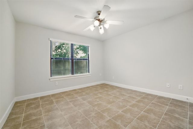 650 Westcross Street 44, Houston, TX 77018