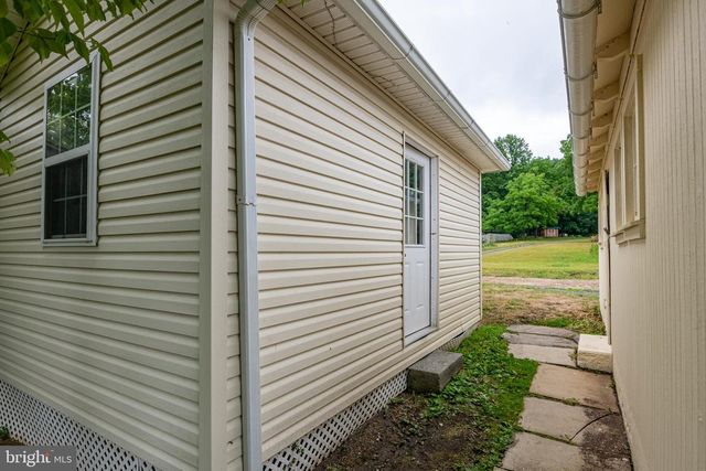 71 W WESNER RD, Blandon, PA 19510