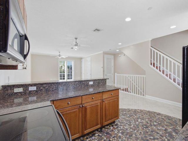 2502 N Dixie Highway 15, Lake Worth Beach, FL 33460