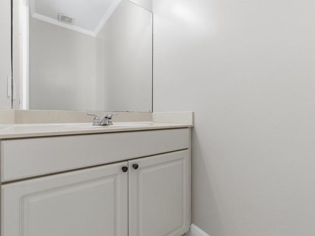 2502 N Dixie Highway 15, Lake Worth Beach, FL 33460