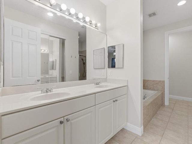 2502 N Dixie Highway 15, Lake Worth Beach, FL 33460