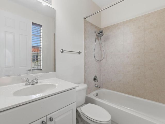 2502 N Dixie Highway 15, Lake Worth Beach, FL 33460