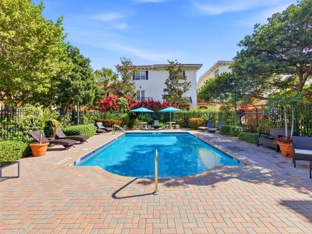 2502 N Dixie Highway 15, Lake Worth Beach, FL 33460