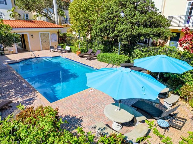 2502 N Dixie Highway 15, Lake Worth Beach, FL 33460