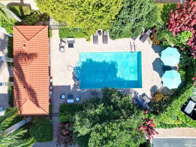 2502 N Dixie Highway 15, Lake Worth Beach, FL 33460