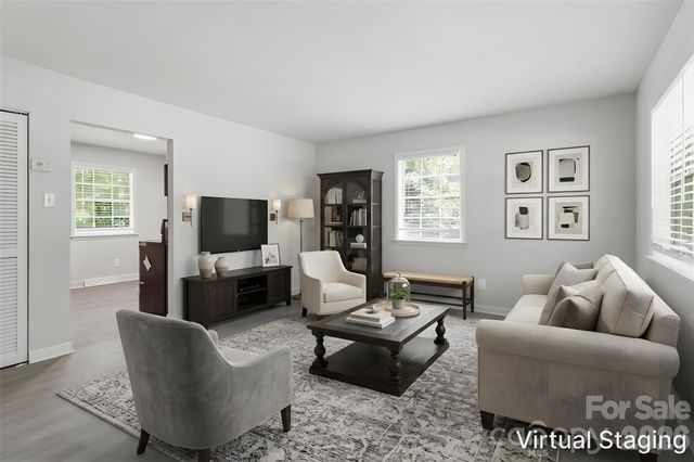2121 Longleaf Drive, Charlotte, NC 28210