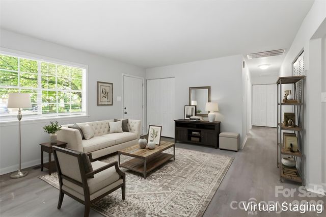 2121 Longleaf Drive, Charlotte, NC 28210