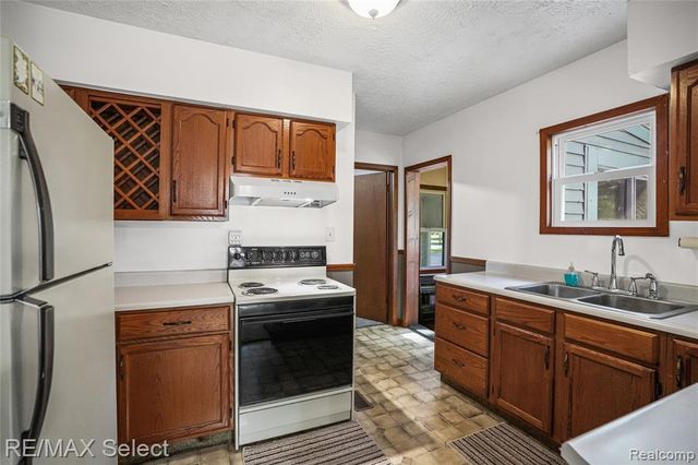 406 E Vienna Street, Clio, MI 48420