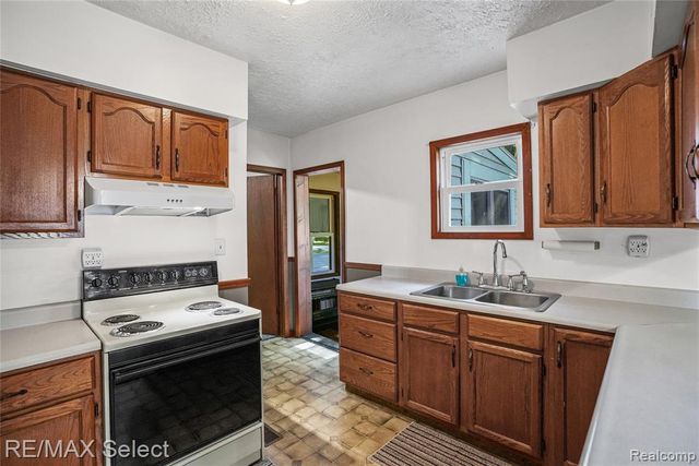 406 E Vienna Street, Clio, MI 48420