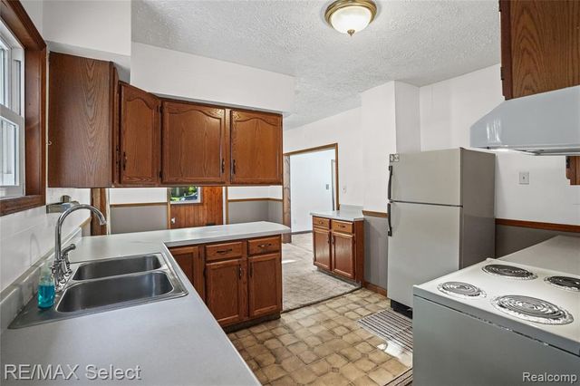 406 E Vienna Street, Clio, MI 48420