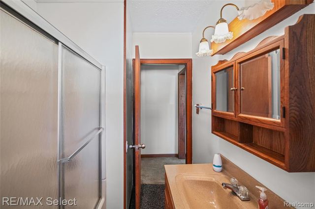 406 E Vienna Street, Clio, MI 48420